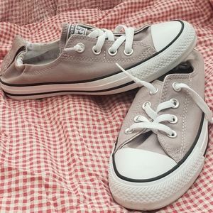 Converse womens 8.5 taupe. Worn once to try on.